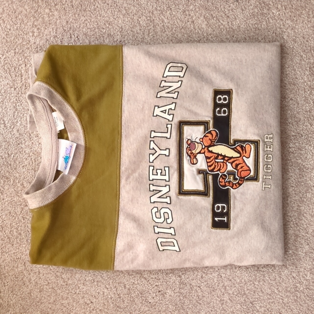 Vintage Disneyland Resort Gray and Olive Green Tigger 1968 Shirt